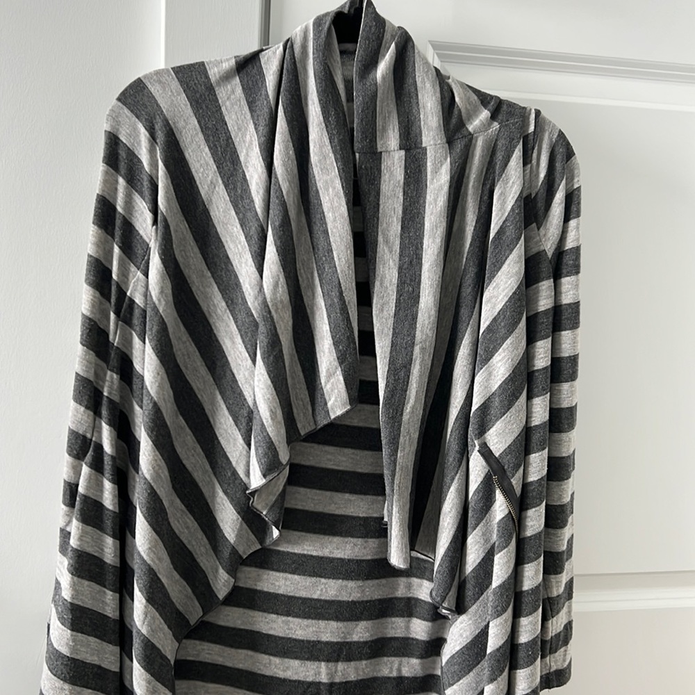 Grey stripe cardigan with zipper, size XS